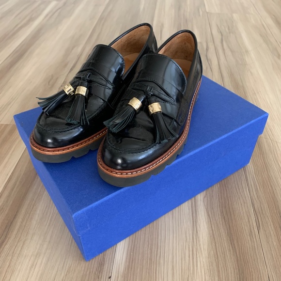 Stuart Weitzman Women's Manila Slip-On Loafer - Picture 4 of 5